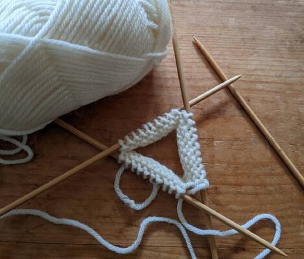 輪編み作り目・編み方【4本針で輪に編もう】 | あむいと